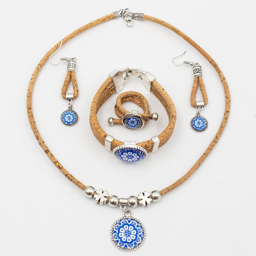 Recicled corck jewlery set